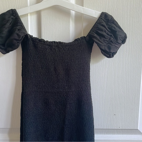 abercrombie and fitch off shoulder smocked dress BLACK - Picture 7 of 9